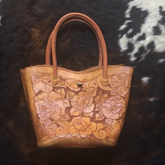 Vintage 60's tooled leather Western bucket purse