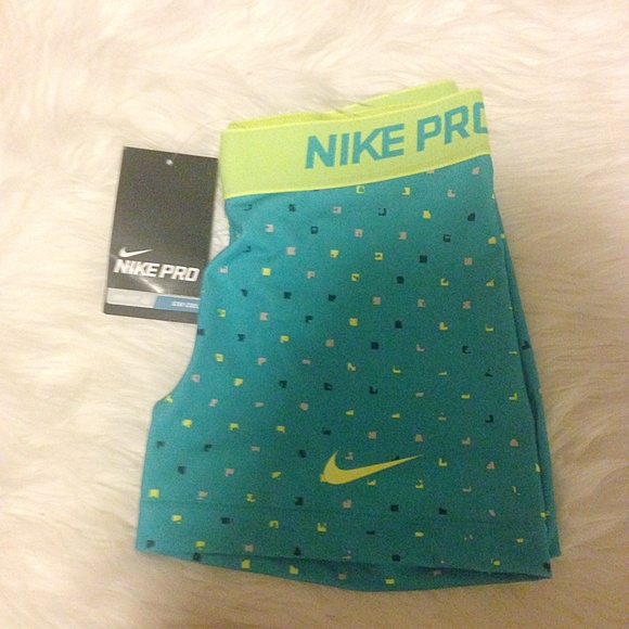 Nike Pro • Polka Square Skinny Dri-fit Shorts