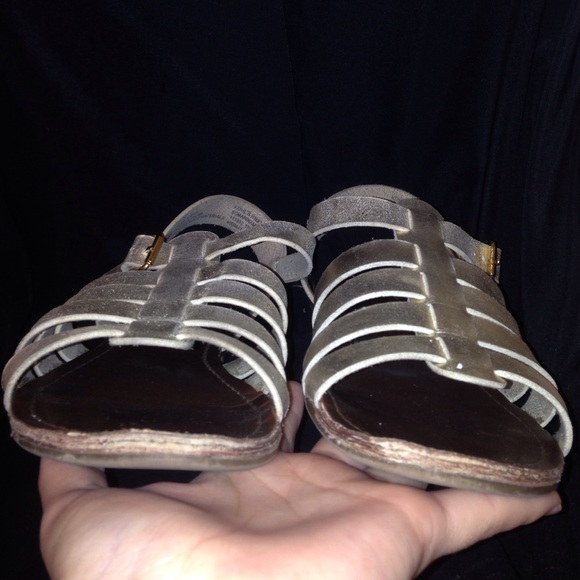 Gold gladiator sandals - Picture 2 of 3