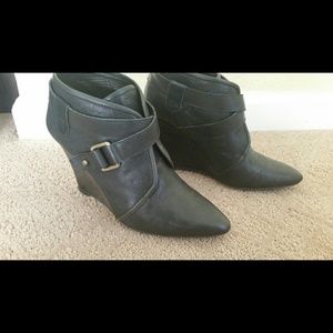 Hive & Honey black booties