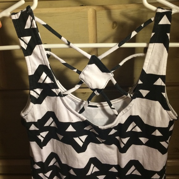 Blk&White dress - Picture 2 of 2