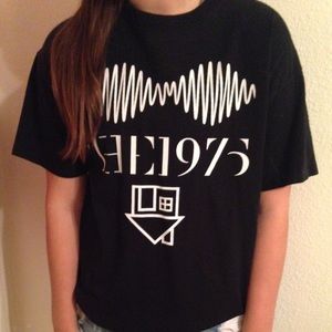 The 1975, Arctic monkeys, The Neighbourhood tshirt