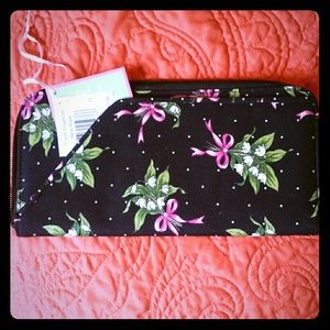 Vera Bradley New Hope Travel Organizer Wallet