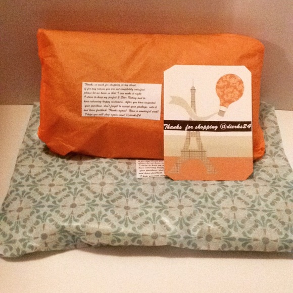 Shop my closet with Confidence 💯% Satisfaction - Picture 4 of 7