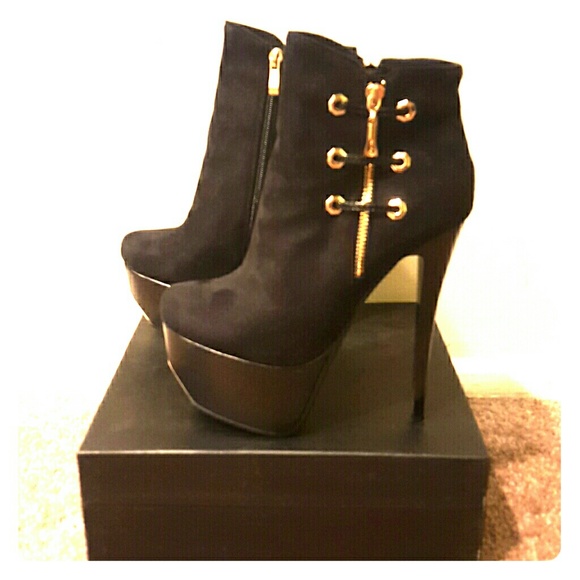 Luichiny super chic booties!!