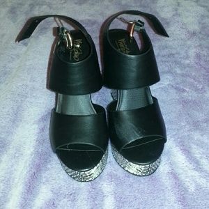 Mossimo wedges