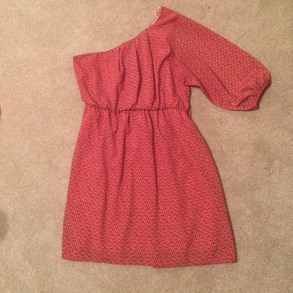 Red patterned dress 💕