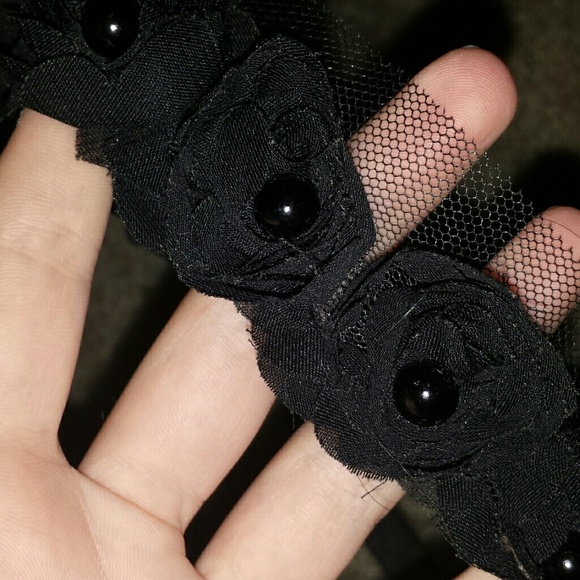 Black flower headband - Picture 2 of 2