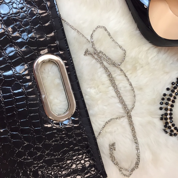 SNAKESKIN black patent clutch - Picture 4 of 4