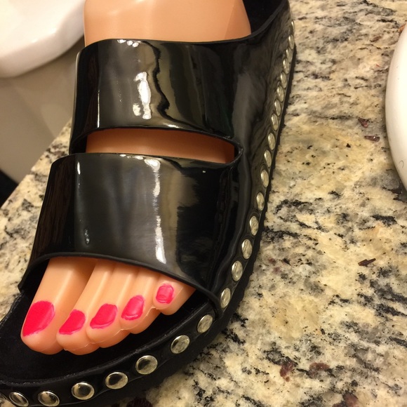 Jaell slides