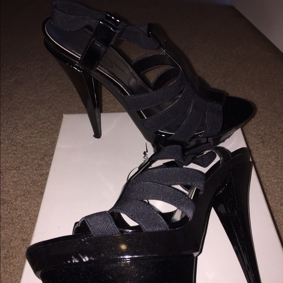 Jessica Simpson heels