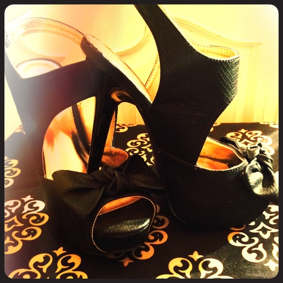 Black Heels with Bows