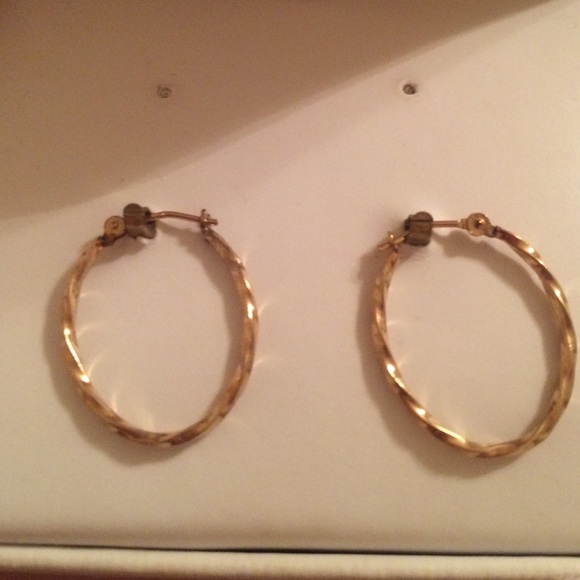 10 Karat gold hoops