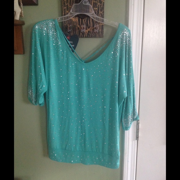 BKE Rhinestone Top sz small from Buckle