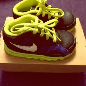 Toddler Nike Prestige IV TD black/neon size 7c