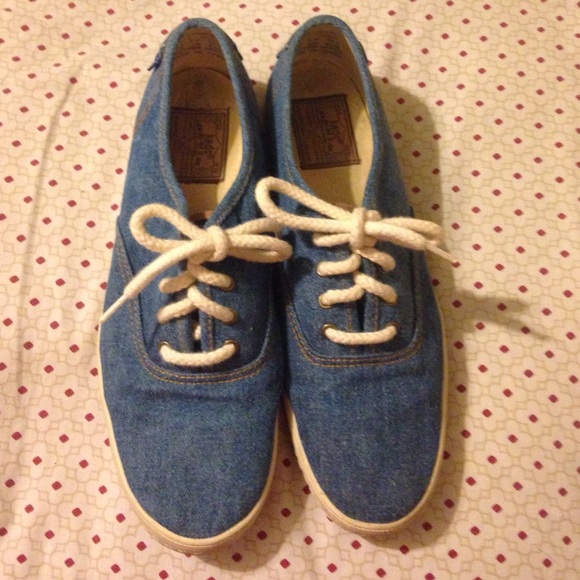 Very lightly worn Vintage denim Keds Size 7.5