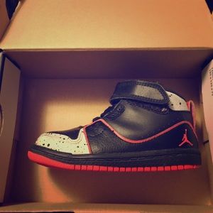 Jordan 1 Flight 2 BT toddler size 7c