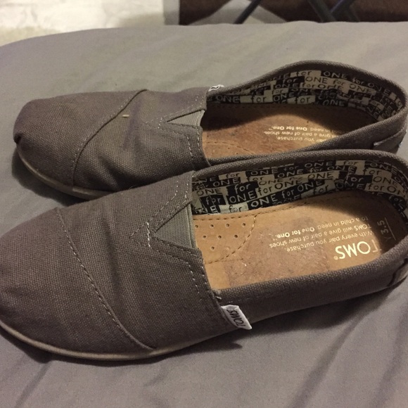 Grey TOMS