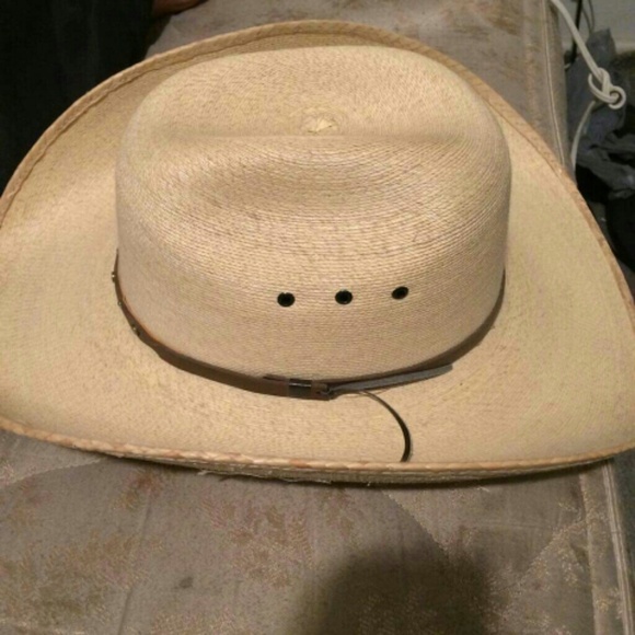 Tan cowboy hat - Picture 4 of 4