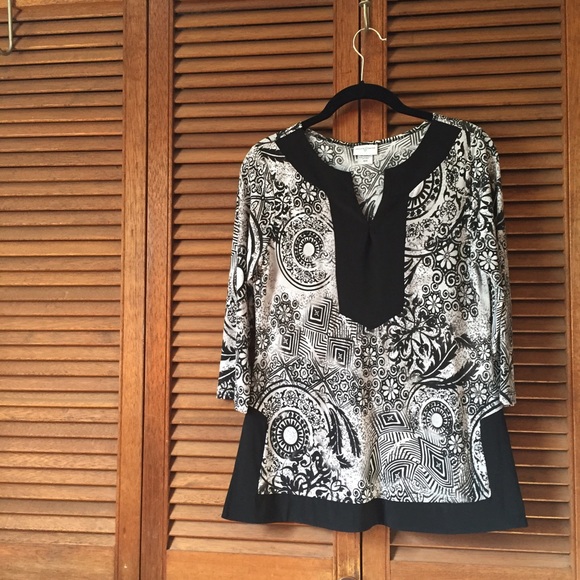 Ornate B+W Top