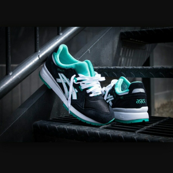 Asics Great Condition - Picture 1 of 1