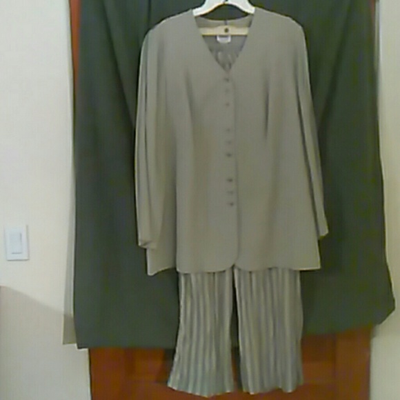 Long sleeve pantsuit