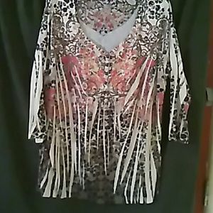 Multi color shirt mid length sleeves