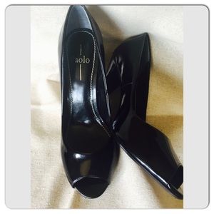 Linea Paolo Sexy Black Peep-toe Heels