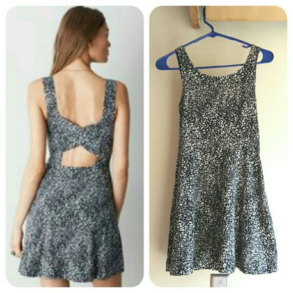 (SOLD) HP | Dot Print Cross Back Dress - Picture 3 of 3