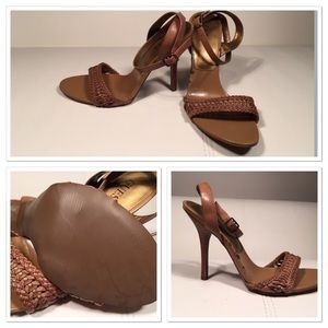 Guess tan leather heels