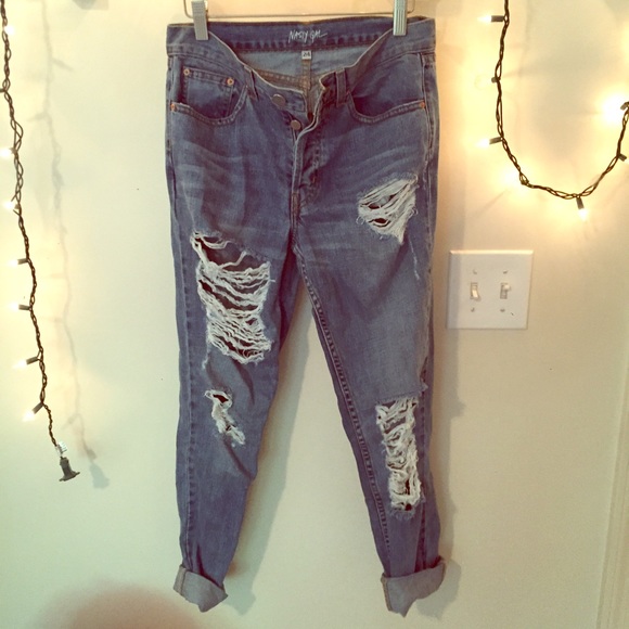 Nasty gal destroyed boyfriend jeans