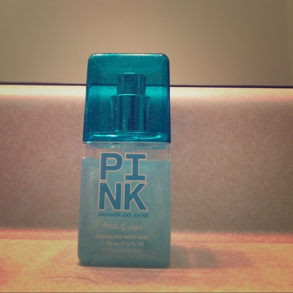 PINK body mist