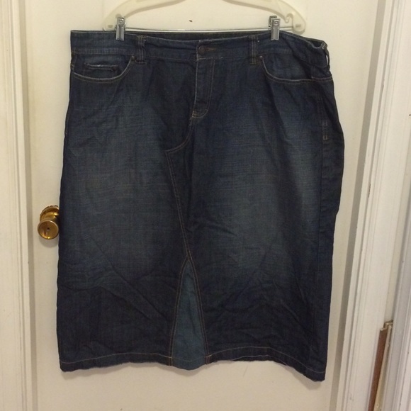 Kneelength Jean skirt