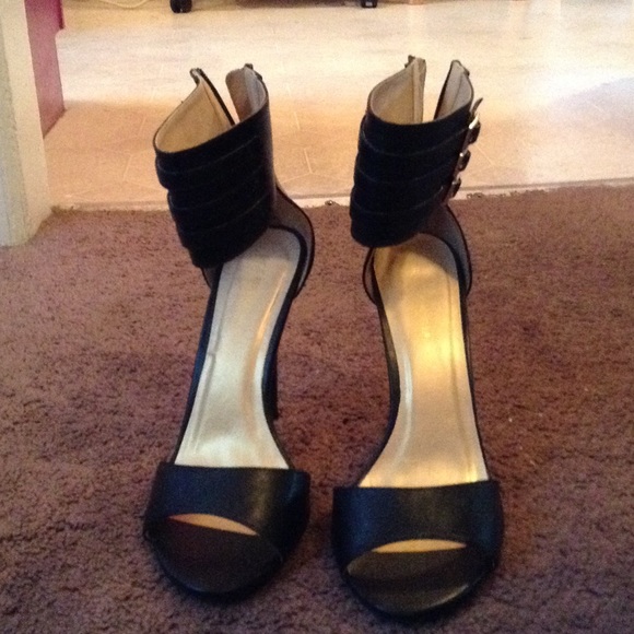 4 1/2 inches black heels