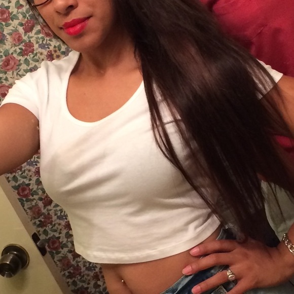 White crop top