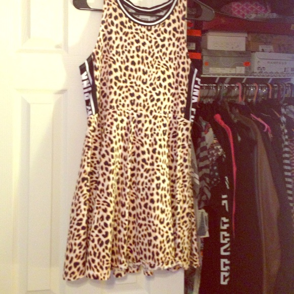 ❌DO NOT BUY, PENDING TRADE❌PINK skater dress