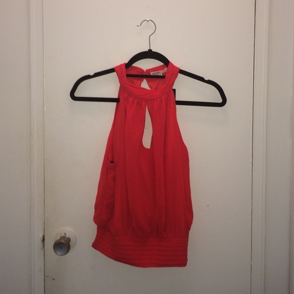 Coral top, size Small, from love culture.