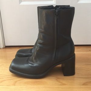Black heeled mid calf boots Sz 8