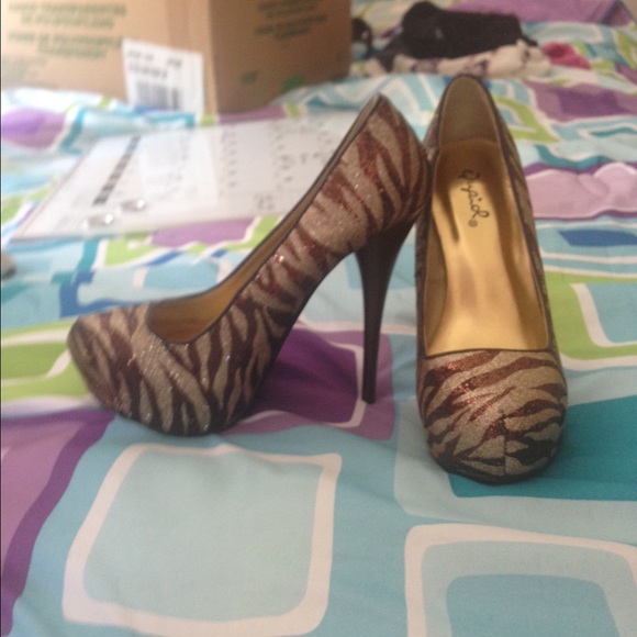 High Heels - Picture 2 of 3