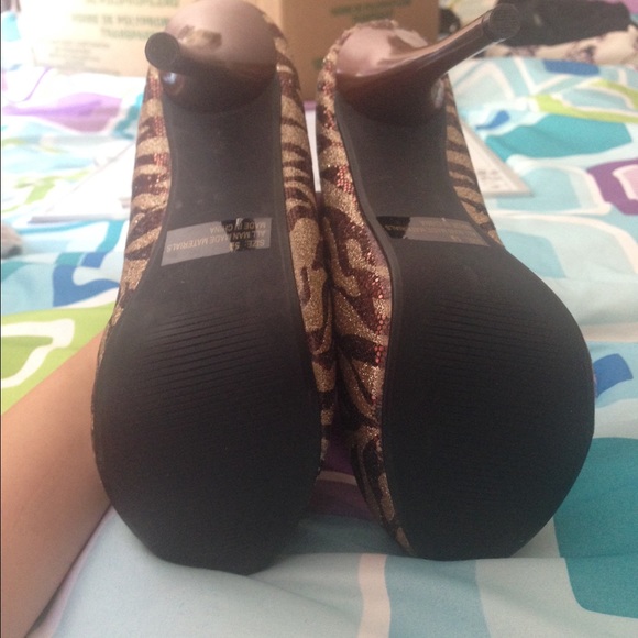 High Heels - Picture 3 of 3