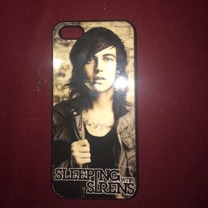 iPhone 5S sleeping with sirens case