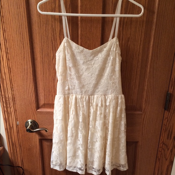 Forever 21 cream lace dress