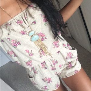 🔴 SOLD 🔴 Strapless floral romper 🌸