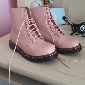 Doc marten look a like dupes pastel light pink😍