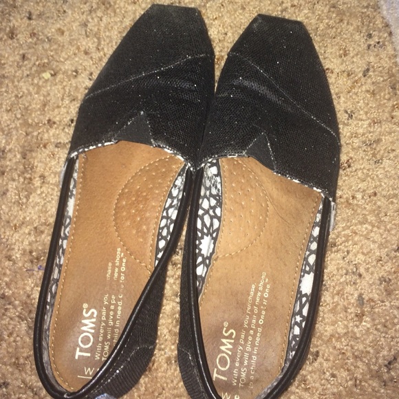 black sparkly toms!