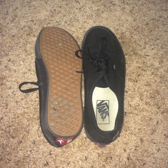 all black vans