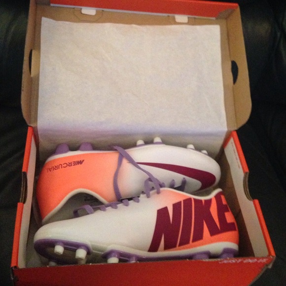 WMNS MERCURIAL VORTEX FG - Picture 2 of 4