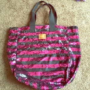pink Victoria's Secret tote