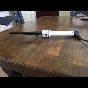 Hot Tools curling wand