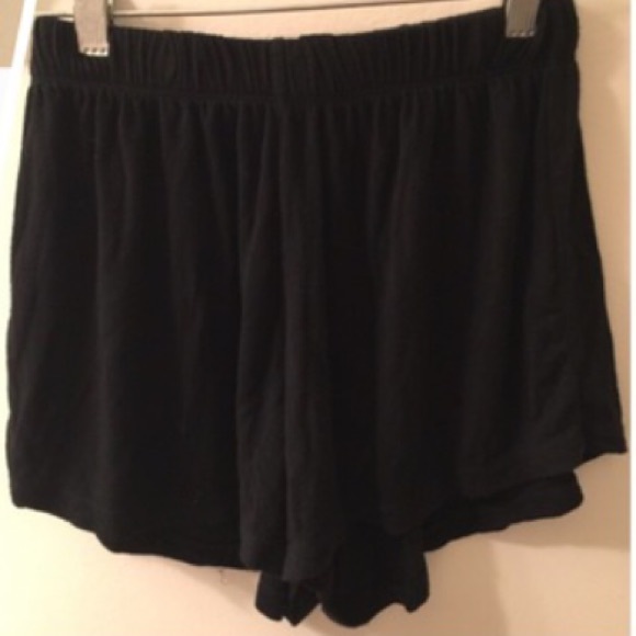 Brandy Melville black shorts